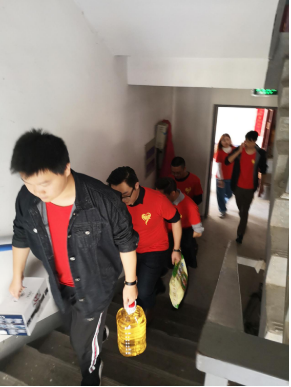 九九重阳节 浓浓敬老情|通明传媒明能量公益