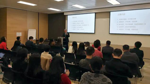 金沙娱乐- 威尼斯人- 太阳城 -澳门在线娱乐城《香江永奔流》第1集 明珠璀璨