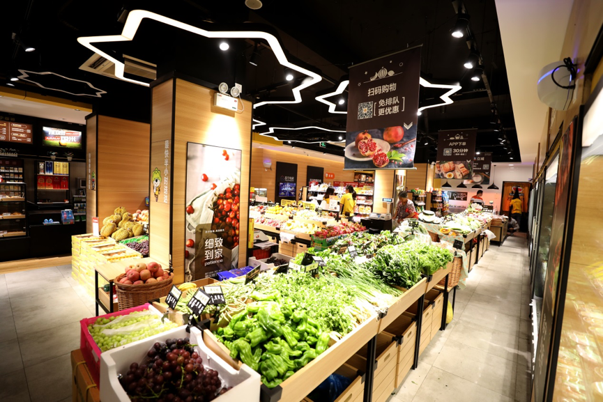 2019新趋势,苏宁小店零门槛体验“精致”不“穷”