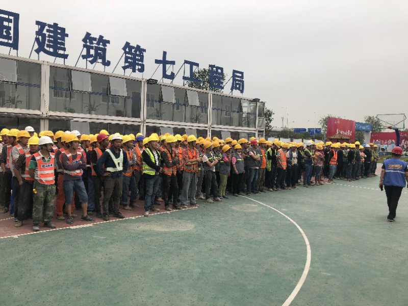 安全生产两手抓 两手硬