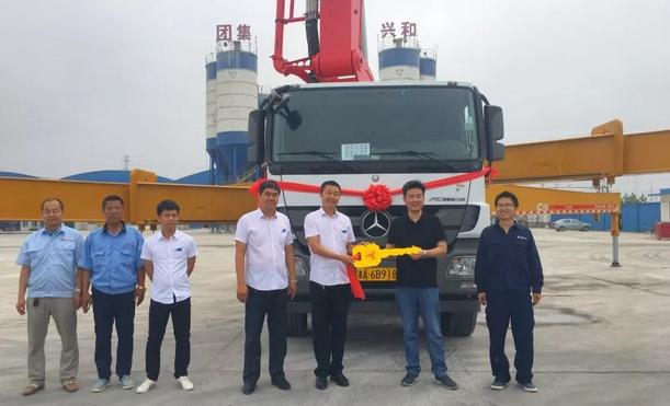 朱梦河:领跑行业!滨海新区首台超长臂架泵车落户和兴集团